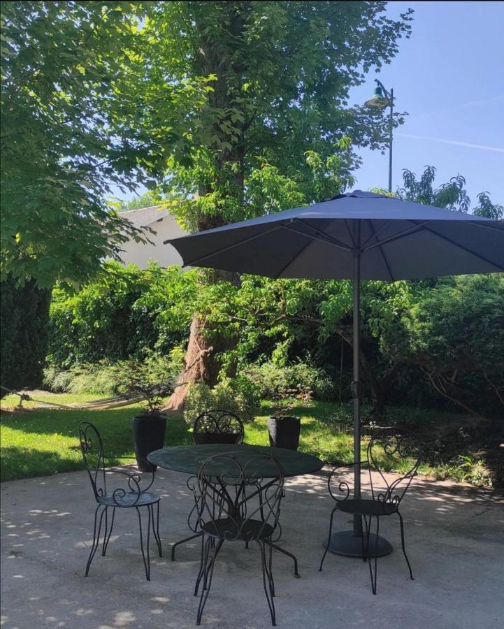 Pavillon C.R Bed & Breakfast Isles-sur-Suippe Exterior photo
